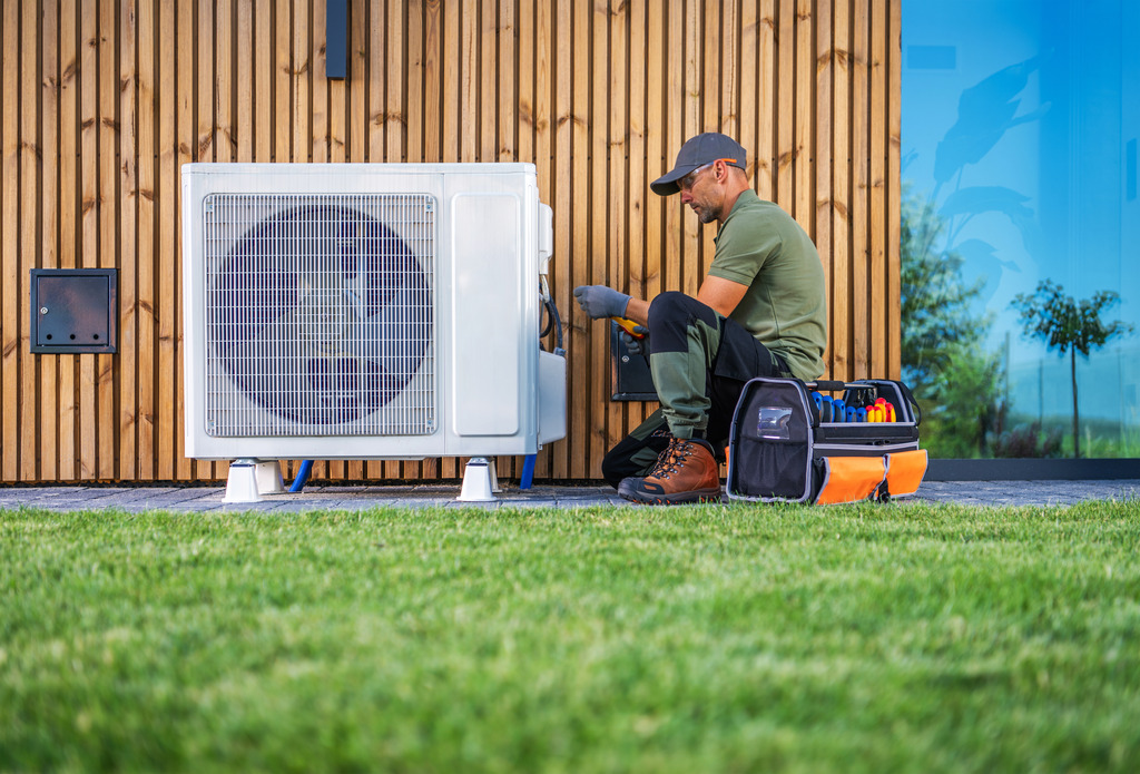 Should I Repair or Replace My Heat Pump in My Salem Home?